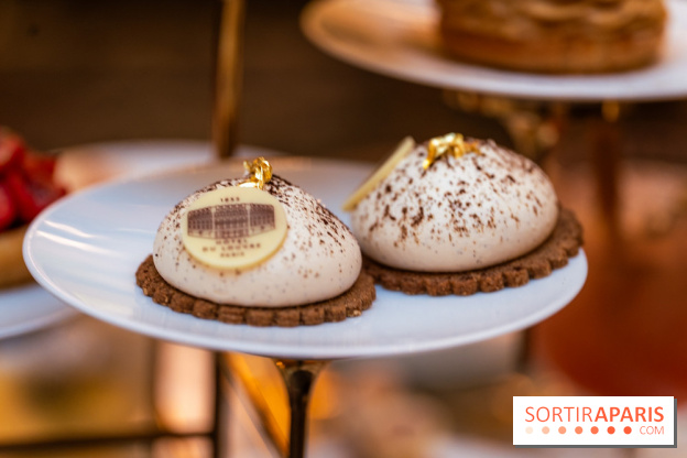 Le tea time Emily in Paris de l'Hôtel du Louvre - A7C04058