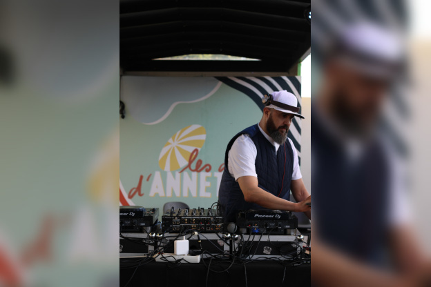 ANNETTE K PASSE EN MODE DOLCE VITA POUR LE MOIS DE MAI