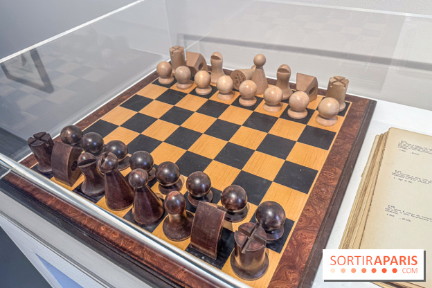 Exposition Un Siècle d'Echecs à la Galerie Perrotin