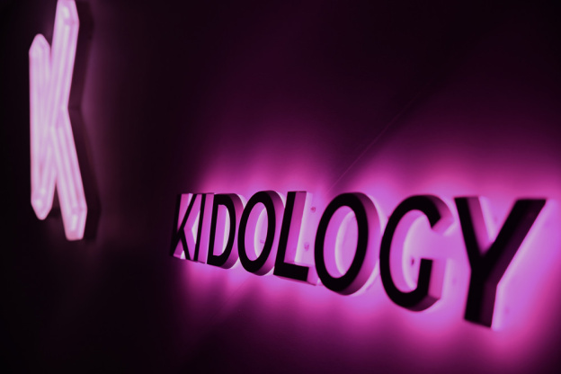 Kidology Comedy Club et Restaurant