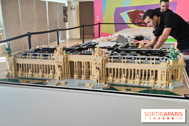 Insolite : assistez au montage en live d'une maquette LEGO du Grand Palais