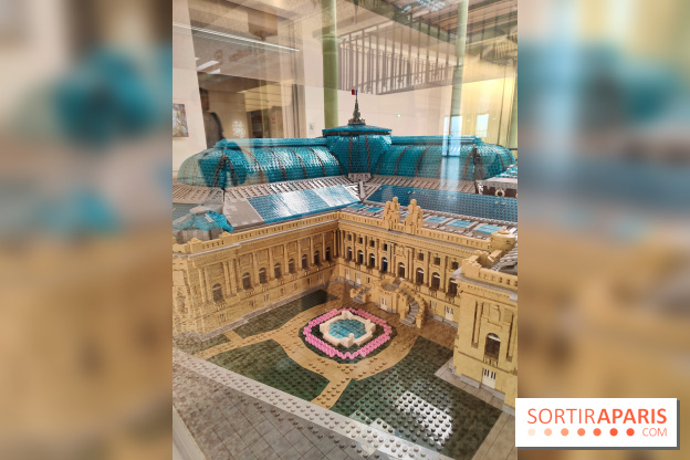 Insolite : assistez au montage en live d'une maquette LEGO du Grand Palais