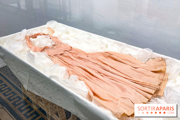 Le Musée Vivant de la Mode d'Olivier Saillard : exposition-performance à la Fondation Cartier
