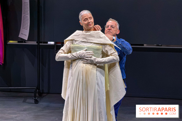 Le Musée Vivant de la Mode d'Olivier Saillard : exposition-performance à la Fondation Cartier - IMG 6194