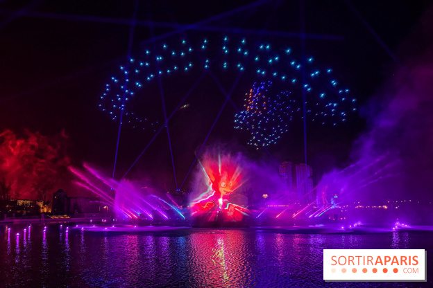 Disneyland Paris : Disney Cascade of Lights, le spectacle nocturne sur Adventure Bay