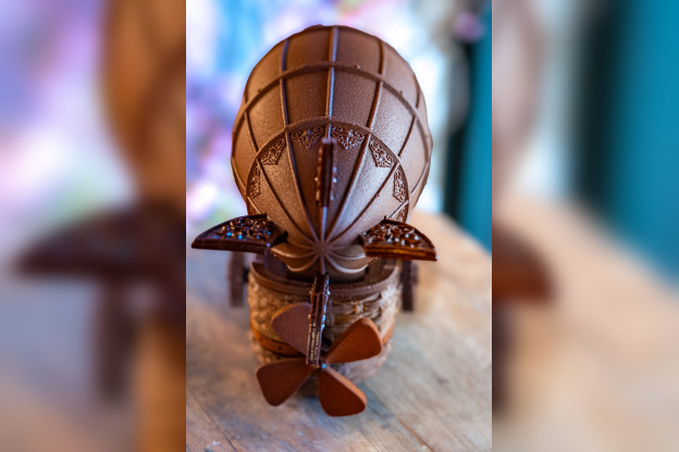 La Belle Envolée du Cheval Blanc Paris, l'Oeuf de Pâques dirigeable 2026 - A7C08074