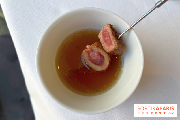 Alliance - Brochette de rognon et petit filet d'agneau de lait, bouillon