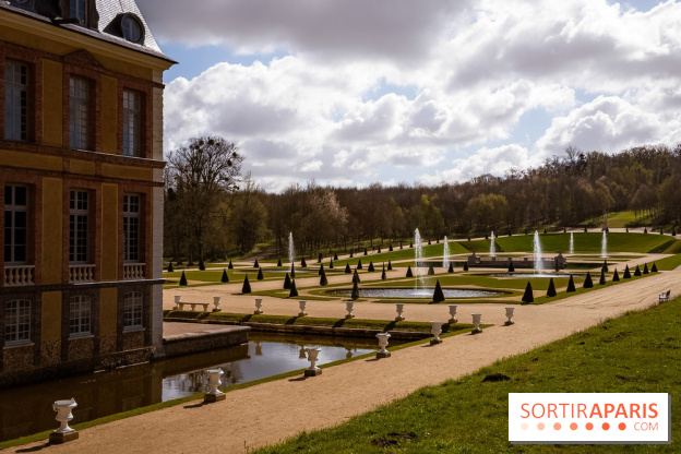 Les tulipes du Château de Dampierre, son jardin anglais et le jardin Le Nôtre