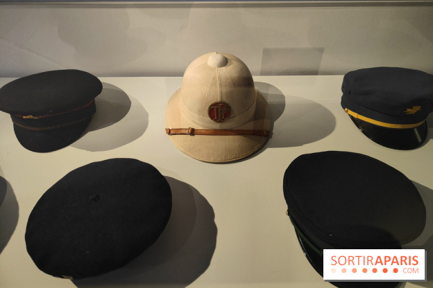 Sous toutes les coutures : une exposition sur le vêtement de travail au Musée Postal - fotor 1775670405123