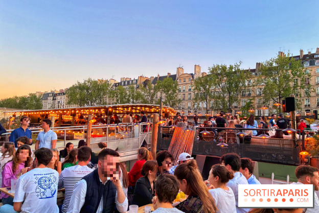 Une péniche-guinguette dédiée à l'apéro sur les quais de Seine