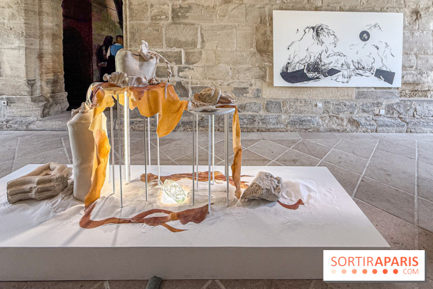 Inkarna : l’exposition de Yosra Mojtahedi à l’Abbaye de Maubuisson