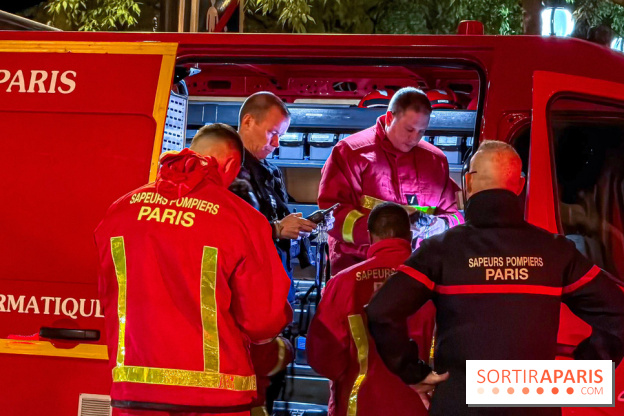 Simulation géante des pompiers de Paris sur les quais parisiens