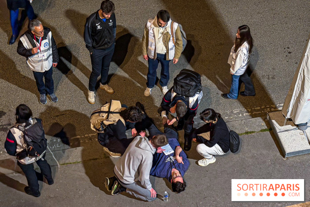 Simulation géante des pompiers de Paris sur les quais parisiens - IMG 3861