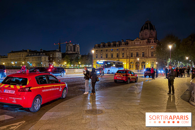 Simulation géante des pompiers de Paris sur les quais parisiens