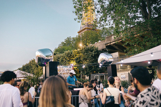 Noti Plage : le spot incontournable de l’été revient au pied de la Tour Eiffel
