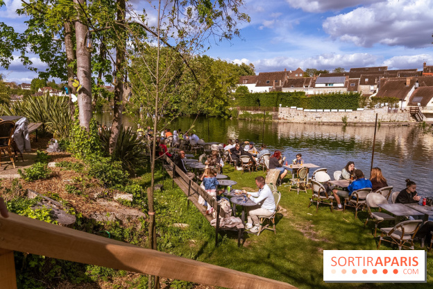 La terrasse du Moulin de Nemours, la guinguette estivale en bord de Loing 77 - A7C04889