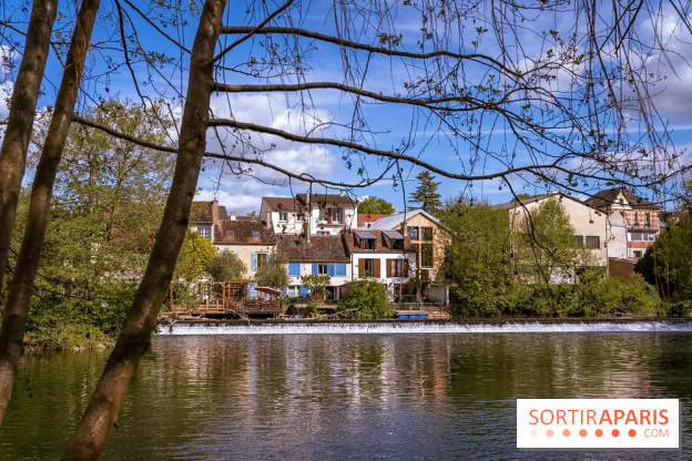 La terrasse du Moulin de Nemours, la guinguette estivale en bord de Loing 77 - A7C04891