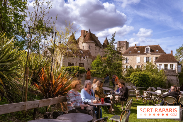 La terrasse du Moulin de Nemours, la guinguette estivale en bord de Loing 77