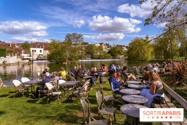 La terrasse du Moulin de Nemours, la guinguette estivale en bord de Loing 77 - A7C04900
