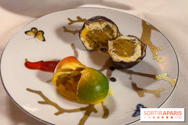Tea Time de Cedric Grolet au Meurice : pâtisseries trompe l'œil et salé revisité
