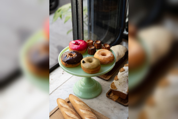 Le Pont Traversé, le coffee shop L'exposition en plein air de Yann Arthus Bertrand a été saccagée par les supporters ce mercredi soir, l'artiste a lancé un appel à l'aide 👉https://sortiraparis.com/r/ajypUfeN gluten se réinvente