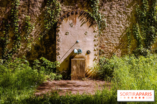 La réserve Naturelle des Etangs de Bonnelles, son pont kiosque, temple de l'amour et ses trésors
