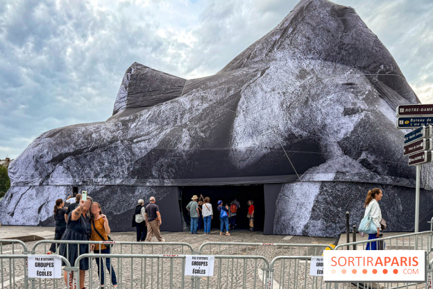 La Caverne du Pont Neuf : le montage de l’installation géante de JR démarre à Paris - Facetune 16 06 2026 03 05 10