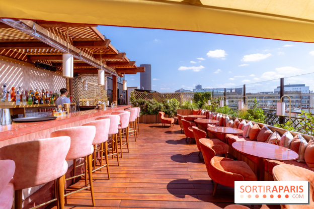 La terrasse en rooftop du Kinugawa à l'hôtel Sax Paris 7e