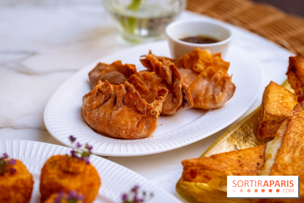 La terrasse jardin du Sax Hotel avec piscine - gyozas homard