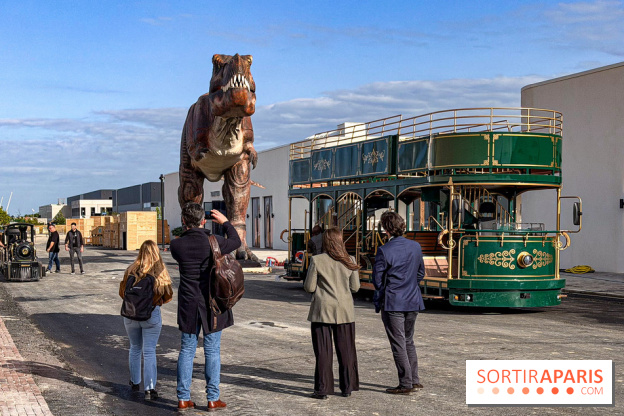 Valvert Croix Blanche : le complexe shopping-loisirs XXL en Essonne avec fontaine et parc à dinosaures