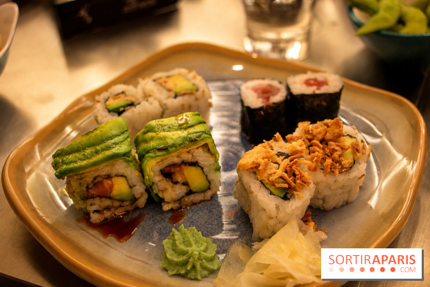 Sushi Mina : assiette de makis et spécialités japonaises