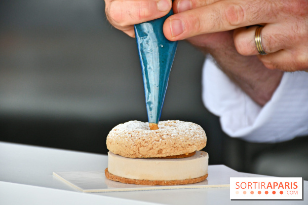 Les pâtisseries givrées de l'Hôtel de Crillon par Matthieu Carlin pour cet été sur la place de la Concorde