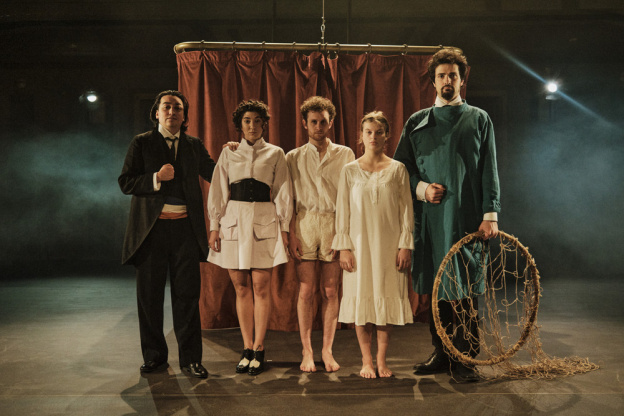 L’indiscipline au Studio Hebertot — Premiere Parisienne d'une tragicomedie singuliere.