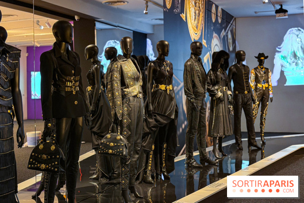 Gianni Versace : l’exposition rétrospective du couturier italien au Musée Maillol