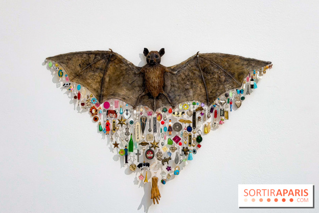 Serena Carone : une exposition dans un monde de faïence et de faux-semblants à la galerie Perrotin