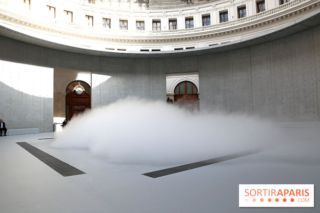 Fujiko Nakaya : nos photos de sa sculpture de brouillard à voir à la Bourse de Commerce
