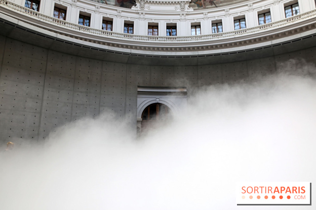 Fujiko Nakaya : nos photos de sa sculpture de brouillard à voir à la Bourse de Commerce