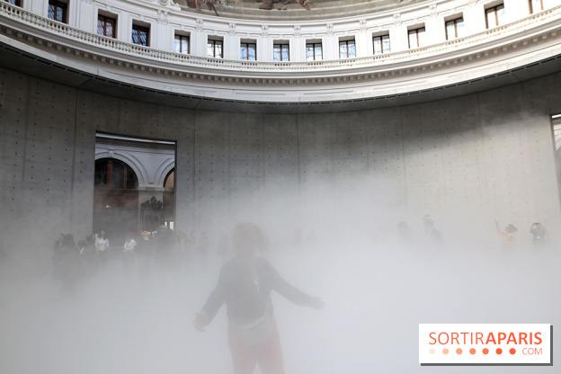 Fujiko Nakaya : nos photos de sa sculpture de brouillard à voir à la Bourse de Commerce