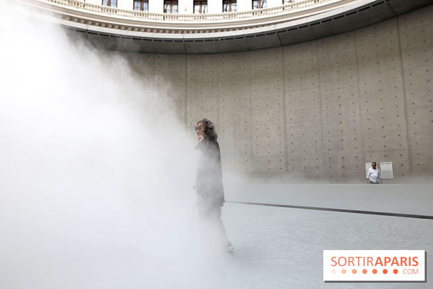 Fujiko Nakaya : nos photos de sa sculpture de brouillard à voir à la Bourse de Commerce
