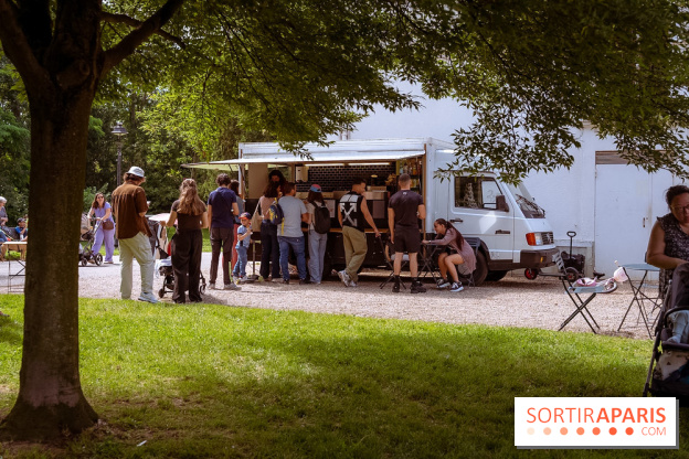 Guinguette du dispensaire et Foodtruck des Écuries au parc du Dispensaire de Sartrouville dans les Yvelines - photos