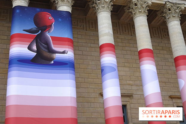 Seth habille la colonnade de l’Assemblée nationale - nos photos