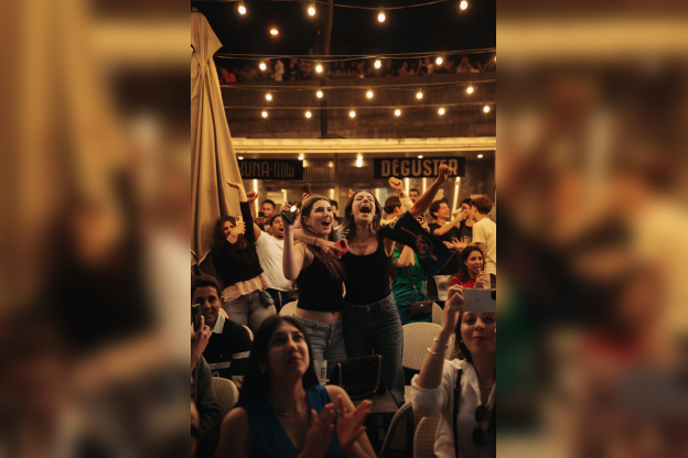 Le Flow au Pont Alexandre III : rooftop, street food et club sur la Seine - FLOW 31 05 25 @alex crk 93