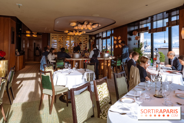 Le rooftop climatisé du Langosteria et sa terrasse à la vue sur Paris