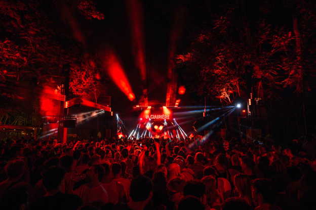 La Clairière : le club open-air de Paris pour l’été 2026 - @SEBASTIENK ARTS CLAIRIERE 05511