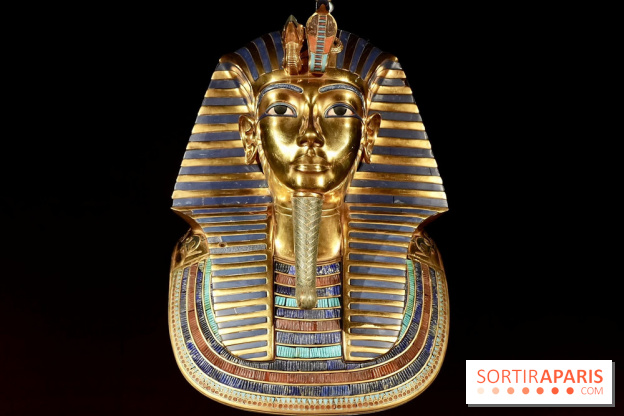 Le masque de Toutânkhamon sur fond noir - Toutankhamon : son tombeau et ses trésors