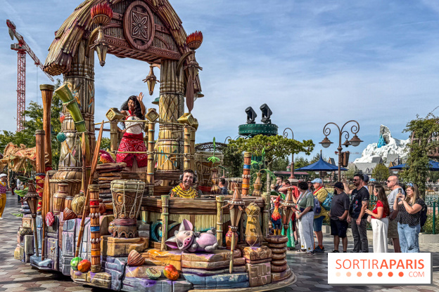 Disneyland Paris : la Cavalcade des Princesses Disney à Disney Adventure World