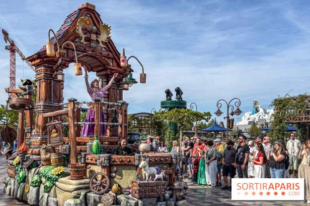 Disneyland Paris : la Cavalcade des Princesses Disney à Disney Adventure World
