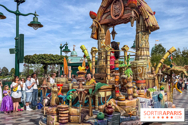 Disneyland Paris : la Cavalcade des Princesses Disney à Disney Adventure World