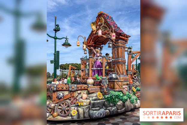 Disneyland Paris : la Cavalcade des Princesses Disney à Disney Adventure World