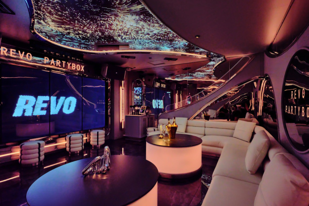 REVO PartyBox à Bastille : karaoké immersif et salons privatifs à Paris - 391495a79683bbaf499df14cee0854c2